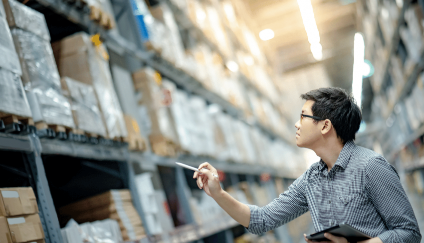 How does cloud-based inventory management work?