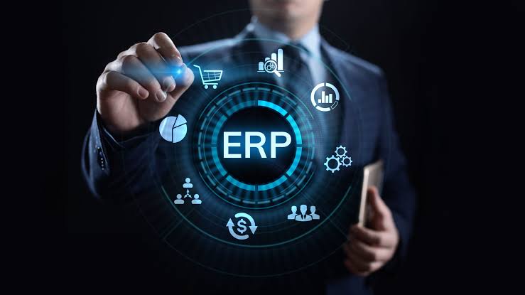 كيف يربط الـ ERP بين الأقسام المختلفة في واجهة واحدة؟ _ فكرة للبرمجيات